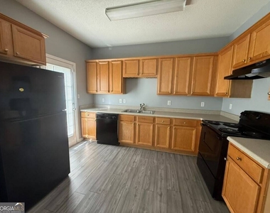 1759 Glen View Way - Photo Thumbnail 8