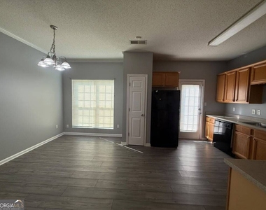 1759 Glen View Way - Photo Thumbnail 5