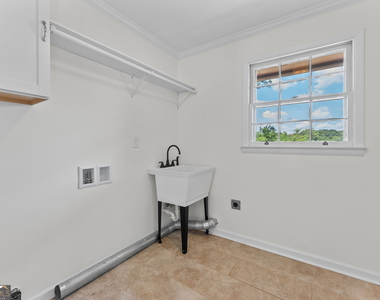 206 Fortson Drive - Photo Thumbnail 14