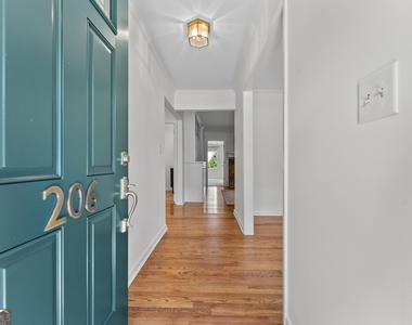 206 Fortson Drive - Photo Thumbnail 3