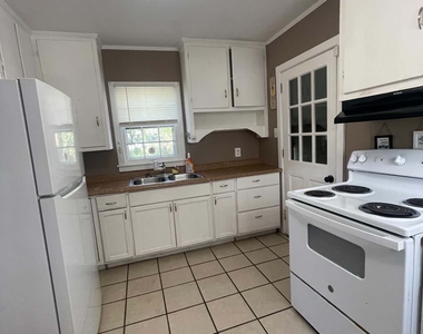 115 West Drive - Photo Thumbnail 4