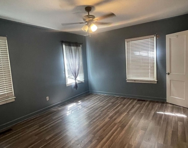115 West Drive - Photo Thumbnail 5