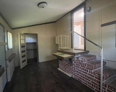 115 West Drive - Photo Thumbnail 8