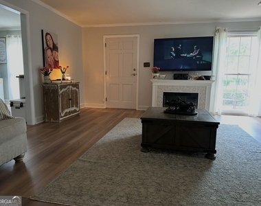 112 Geneva Street - Photo Thumbnail 11