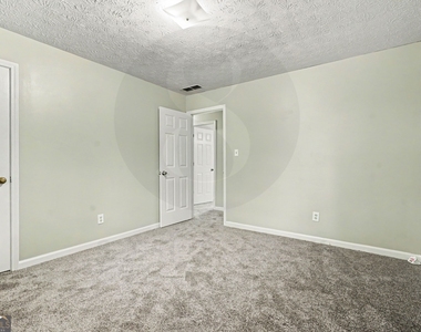 3030 Green Meadow Lane - Photo Thumbnail 14