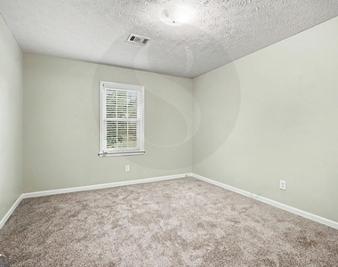 3030 Green Meadow Lane - Photo Thumbnail 13