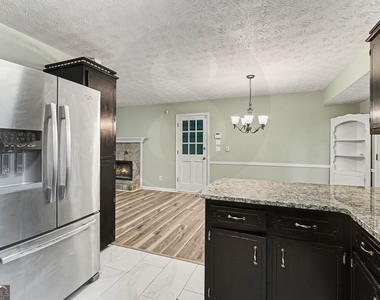 3030 Green Meadow Lane - Photo Thumbnail 8