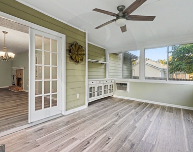 3030 Green Meadow Lane - Photo Thumbnail 5