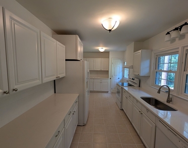 2481 Trailmark Drive - Photo Thumbnail 5