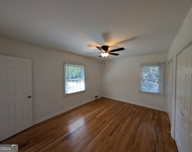 2481 Trailmark Drive - Photo Thumbnail 7