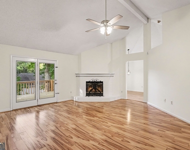 6349 Breckenridge Run - Photo Thumbnail 4