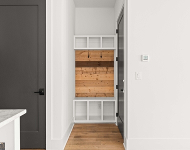 375 Sage Lane - Photo Thumbnail 12