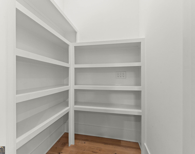 375 Sage Lane - Photo Thumbnail 15