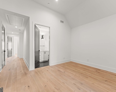 375 Sage Lane - Photo Thumbnail 23