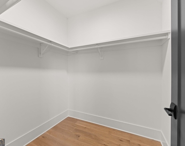 375 Sage Lane - Photo Thumbnail 18