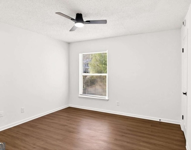 3847 Moran Way - Photo Thumbnail 10