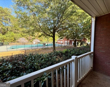 7712 Autry Circle - Photo Thumbnail 17