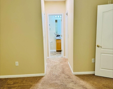 7712 Autry Circle - Photo Thumbnail 9
