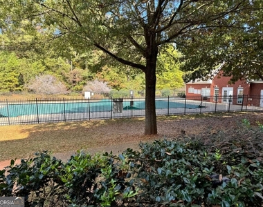 7712 Autry Circle - Photo Thumbnail 18