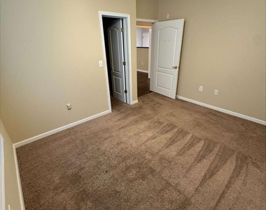 7712 Autry Circle - Photo Thumbnail 8