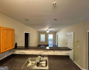 7712 Autry Circle - Photo Thumbnail 3