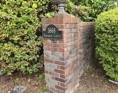 3668 Kingsboro Road Ne - Photo Thumbnail 20