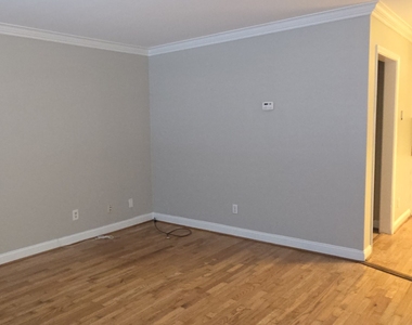 3668 Kingsboro Road Ne - Photo Thumbnail 2