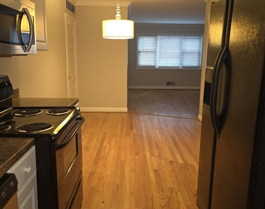 3668 Kingsboro Road Ne - Photo Thumbnail 19