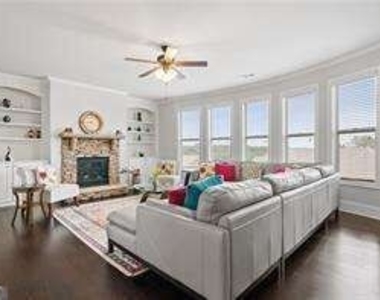 9115 Kidwell Circle - Photo Thumbnail 9