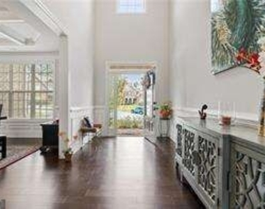 9115 Kidwell Circle - Photo Thumbnail 5