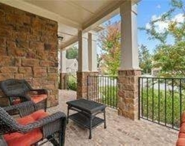 9115 Kidwell Circle - Photo Thumbnail 3