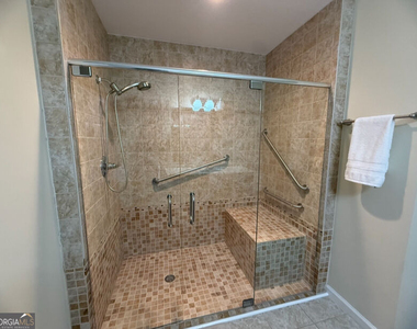 70 Golden Oaks Drive - Photo Thumbnail 7