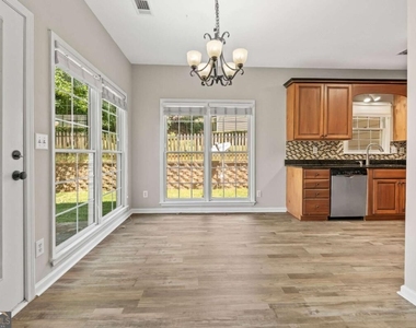 2878 Calhoun Square - Photo Thumbnail 14