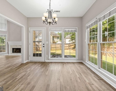 2878 Calhoun Square - Photo Thumbnail 15