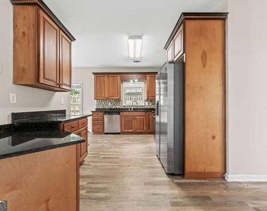 2878 Calhoun Square - Photo Thumbnail 17