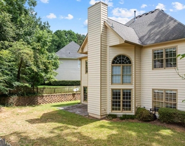 2878 Calhoun Square - Photo Thumbnail 38