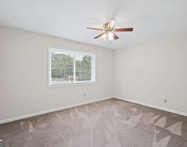 2430 Coosawattee Drive Ne - Photo Thumbnail 17