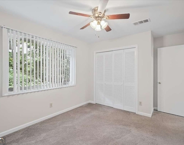 2430 Coosawattee Drive Ne - Photo Thumbnail 12