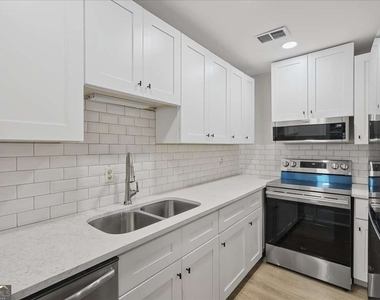2430 Coosawattee Drive Ne - Photo Thumbnail 6