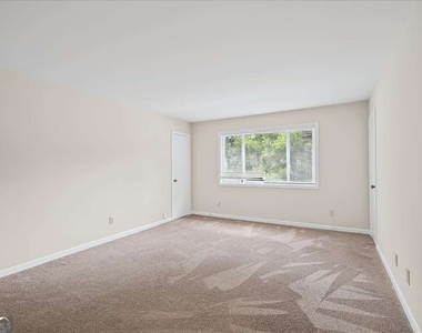 2430 Coosawattee Drive Ne - Photo Thumbnail 16