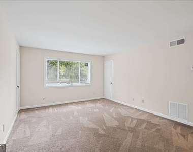 2430 Coosawattee Drive Ne - Photo Thumbnail 22