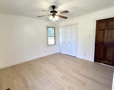 510 Taylor Smith Road - Photo Thumbnail 6