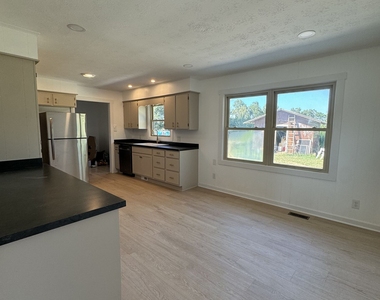 510 Taylor Smith Road - Photo Thumbnail 2