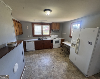 962 Bakers Bridge Road - Photo Thumbnail 4