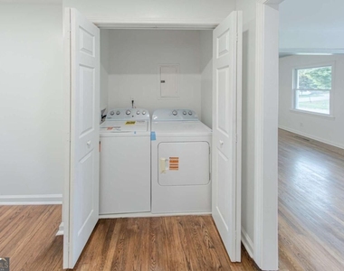 914 Bank Street Se - Photo Thumbnail 12