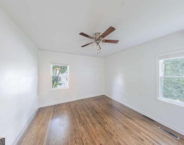 914 Bank Street Se - Photo Thumbnail 9