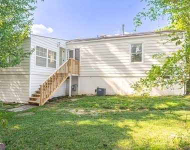 914 Bank Street Se - Photo Thumbnail 14