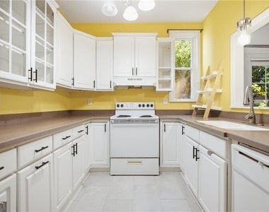 187 12th Street Ne - Photo Thumbnail 5