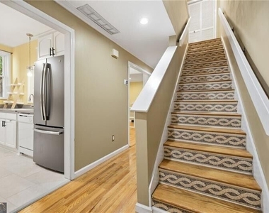 187 12th Street Ne - Photo Thumbnail 4