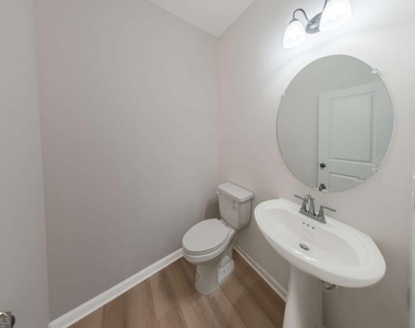 411 Summit View Lane - Photo Thumbnail 11
